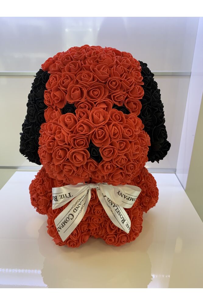 Großer Rosenhund mit Schleife