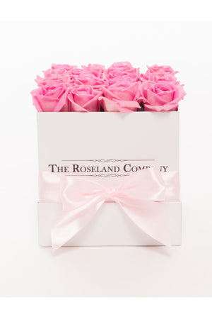 Quadratische Box mit Schnittrosen