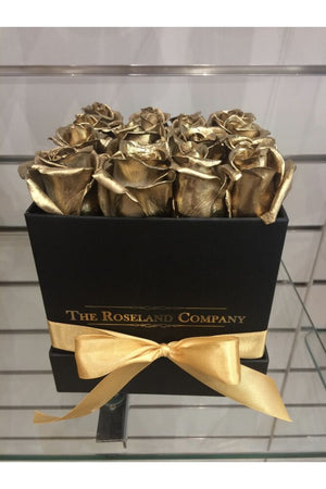 Quadratische Box mit Schnittrosen